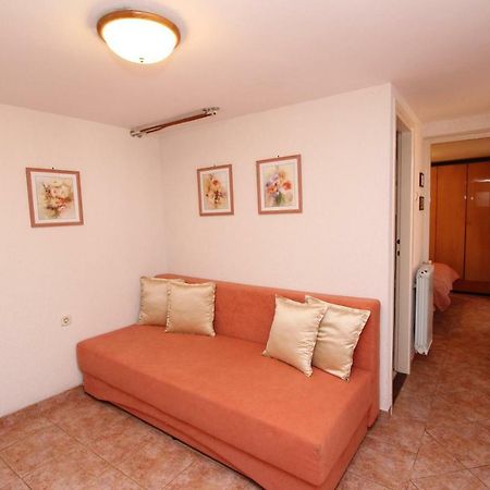 Apartments Villa Lucu Rovinj Exterior photo