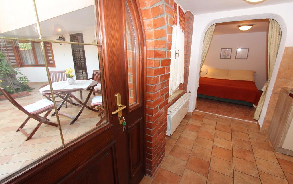 Apartments Villa Lucu Rovinj Exterior photo