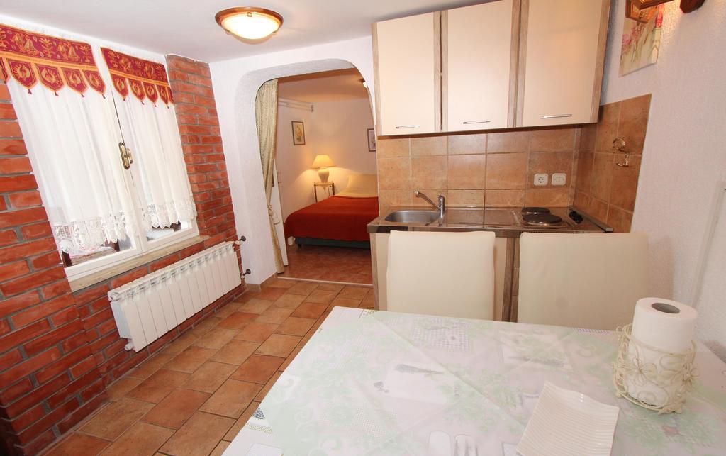 Apartments Villa Lucu Rovinj Exterior photo