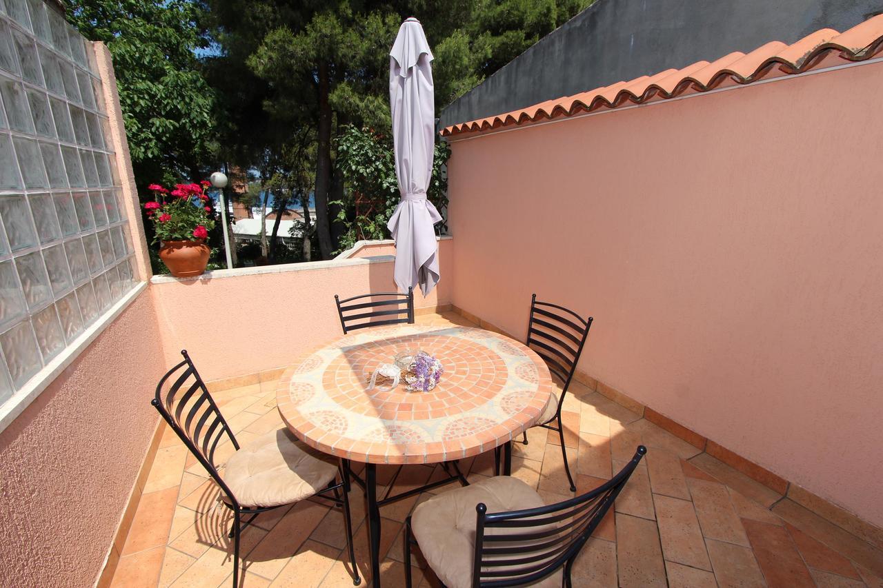 Apartments Villa Lucu Rovinj Exterior photo