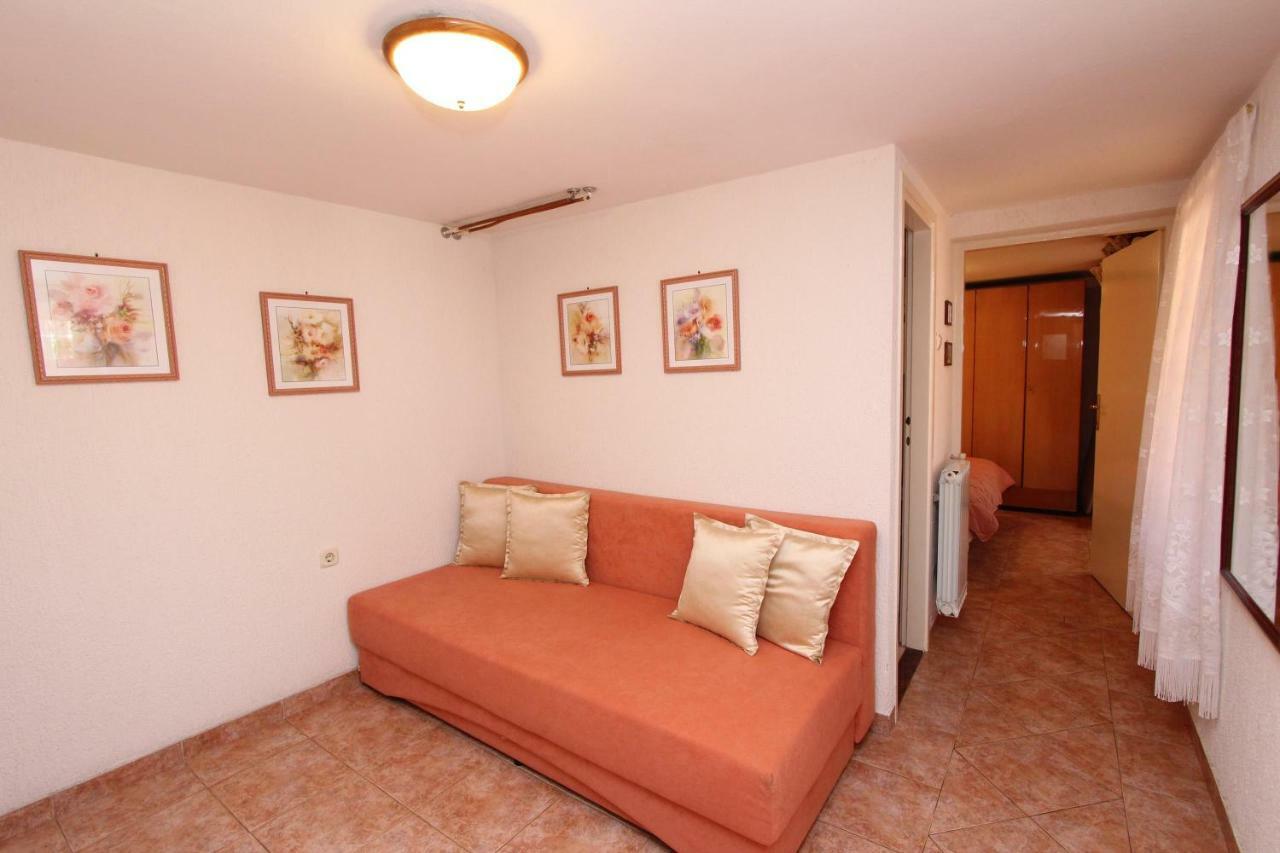Apartments Villa Lucu Rovinj Exterior photo