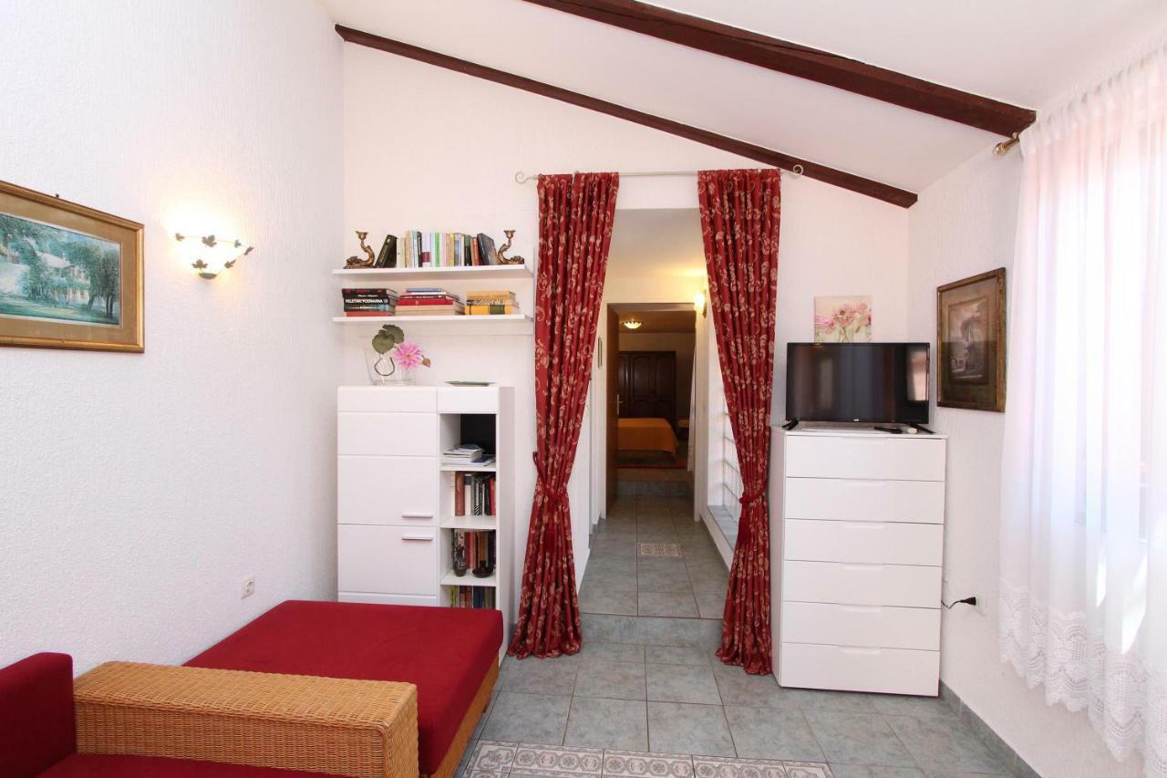 Apartments Villa Lucu Rovinj Exterior photo