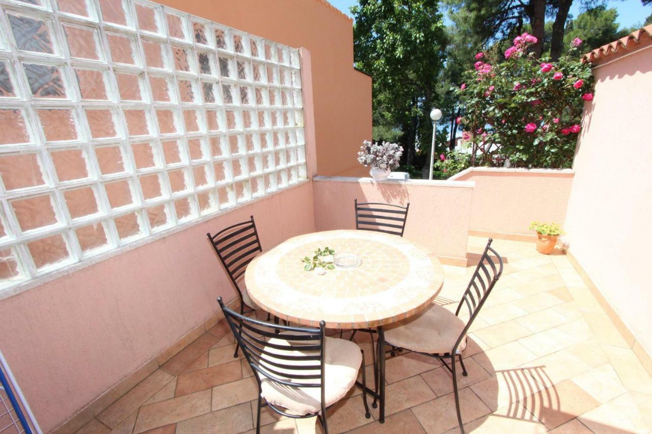 Apartments Villa Lucu Rovinj Exterior photo