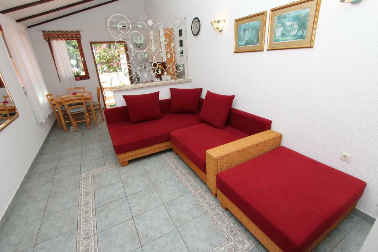 Apartments Villa Lucu Rovinj Exterior photo