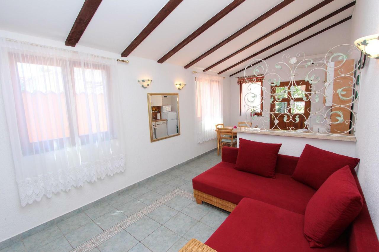 Apartments Villa Lucu Rovinj Exterior photo