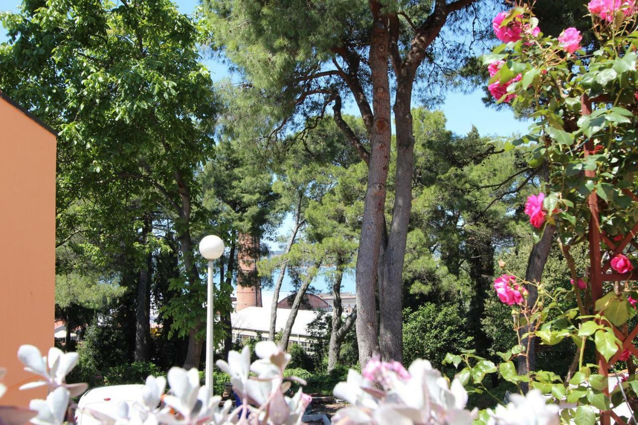 Apartments Villa Lucu Rovinj Exterior photo