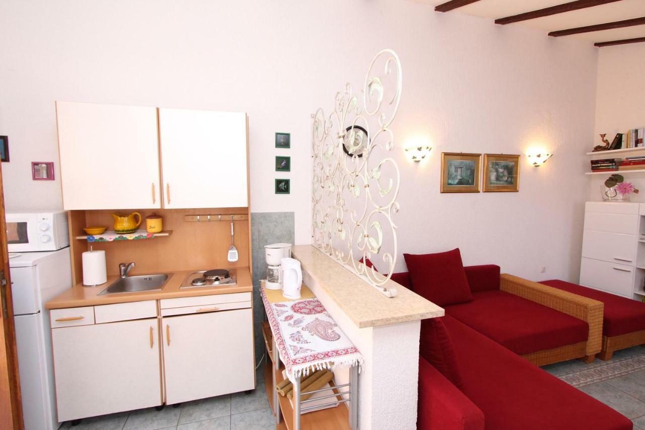 Apartments Villa Lucu Rovinj Exterior photo